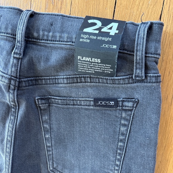 Joe's Jeans Lara High Rise Straight Ankle Jeans | Size 24 - Picture 4 of 5